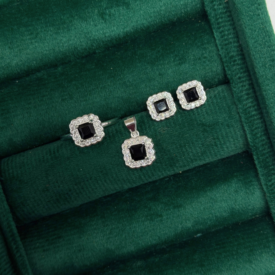 Lace Edge Silver Pendant Set