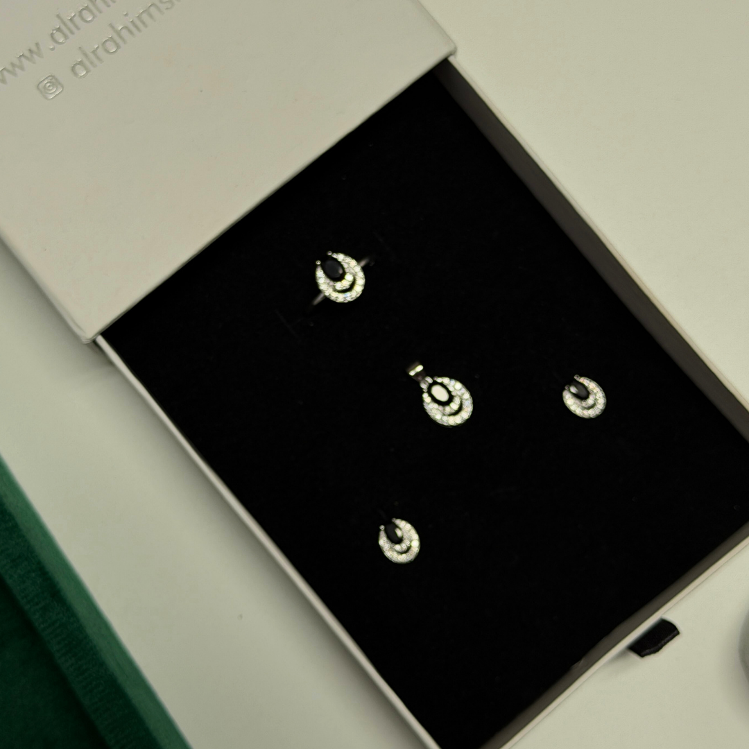 Oval Stone Silver Pendant Set