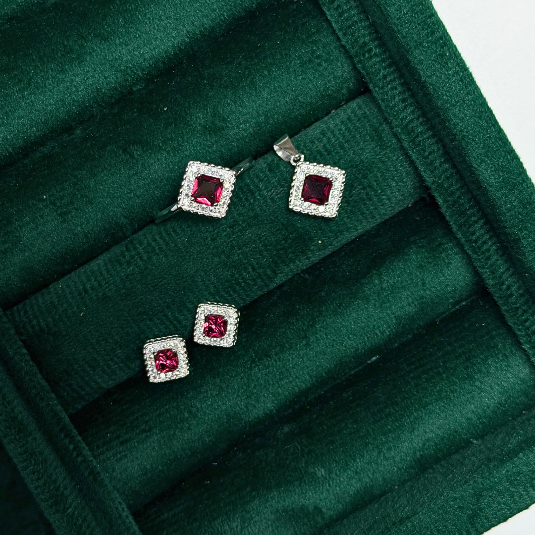 Curly Edge Silver Pendant Set